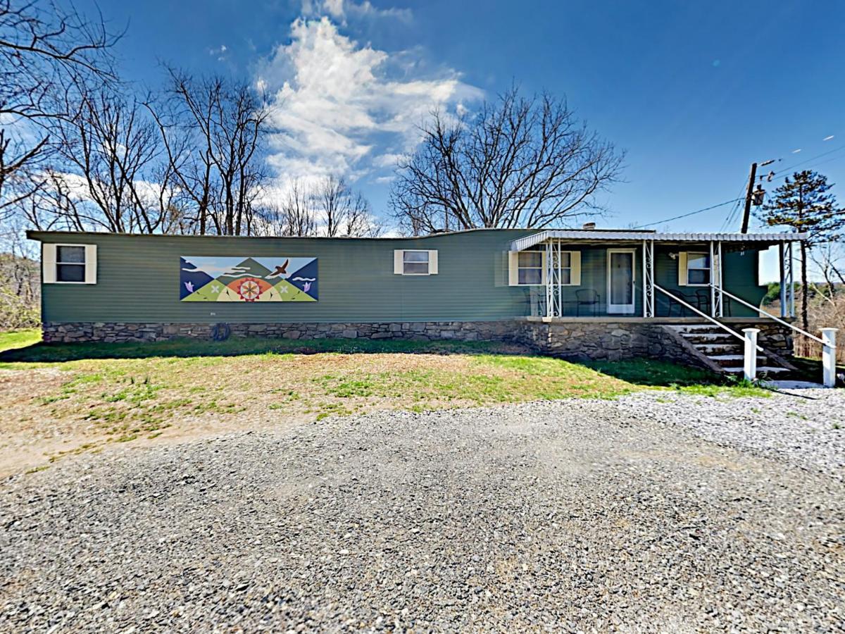 Serenity Views Bungalow - Close To City And Parkway! Βίλα Weaverville Εξωτερικό φωτογραφία